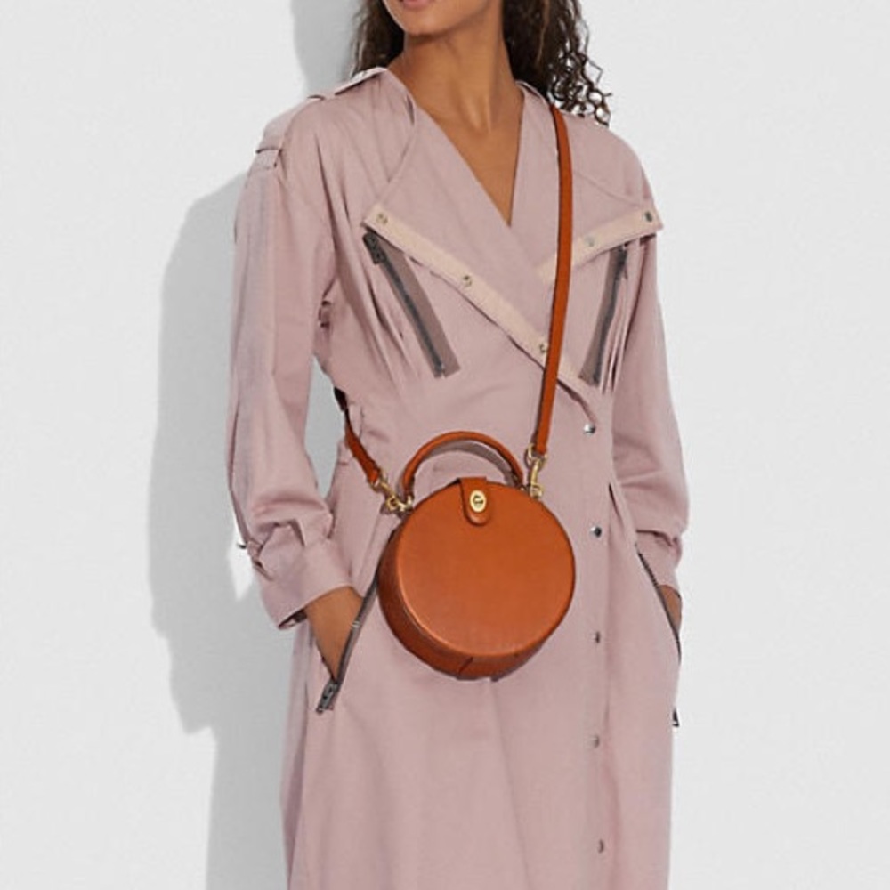 COACH City Blocks Circle Canteen Crossbody Bag in “Spice Brown” (Cognac)
